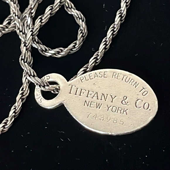 Tiffany & Co. Jewelry - Return to Tiffany & Co Sterling Silver Oval Dog Tag Robe Chain Necklace Italy